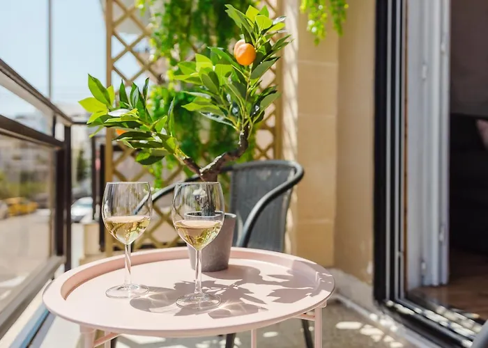 2bed With Seaview In Qawra! By Homely Lägenhet